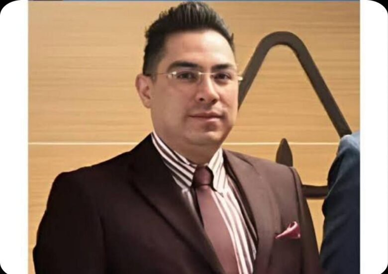 Compra Alex Tonatiuh Márquez, jefe aduanal, penthouse a Coronel del Ejército