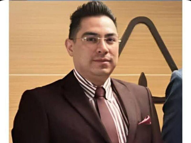 Compra Alex Tonatiuh Márquez, jefe aduanal, penthouse a Coronel del Ejército