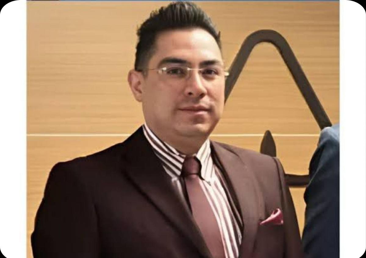 Compra Alex Tonatiuh Márquez, jefe aduanal, penthouse a Coronel del Ejército