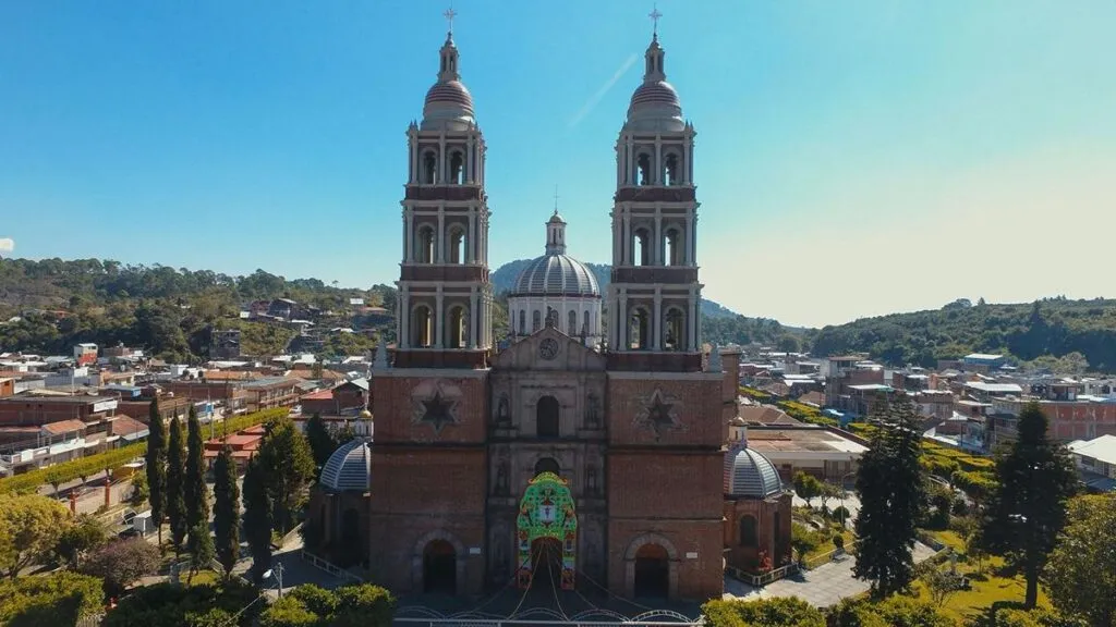 ¿Conoces el pueblo de Michoacán que sobrevivió al nacimiento de un volcán?