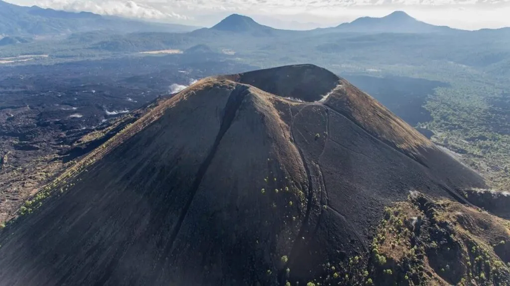 ¿Conoces el pueblo de Michoacán que sobrevivió al nacimiento de un volcán?-1