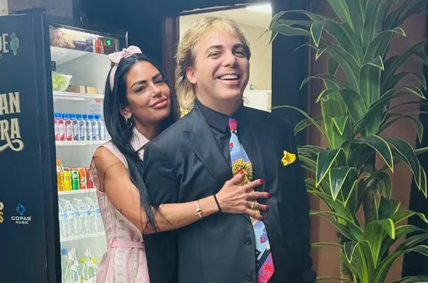 Cristian Castro confirma boda con Mariela Sánchez y aclara polémica por su llegada en silla de ruedas-1