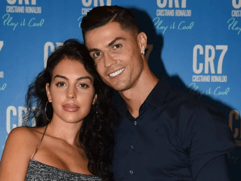 Cristiano Ronaldo y Georgina Rodríguez anuncian su compromiso