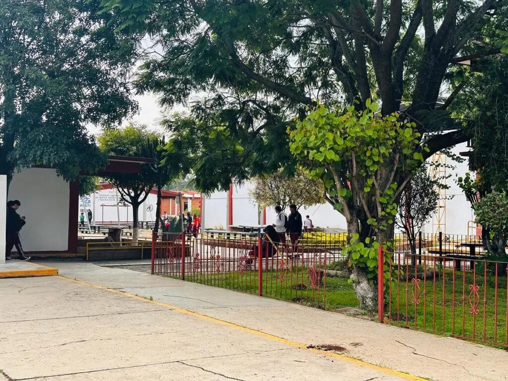 De 2 mil pesos las cuotas para ingresar al CBTis 149 de Morelia; director niega obligatoriedad