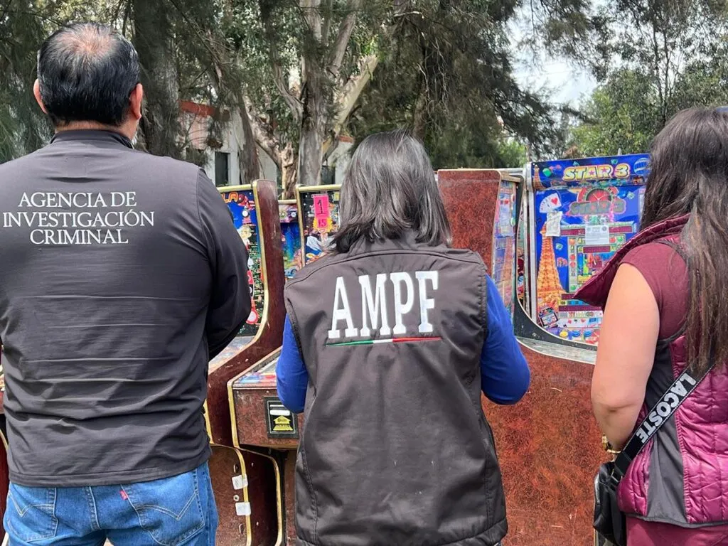 Decomisan y destruyen 71 máquinas 'tragamonedas' en Morelia-2