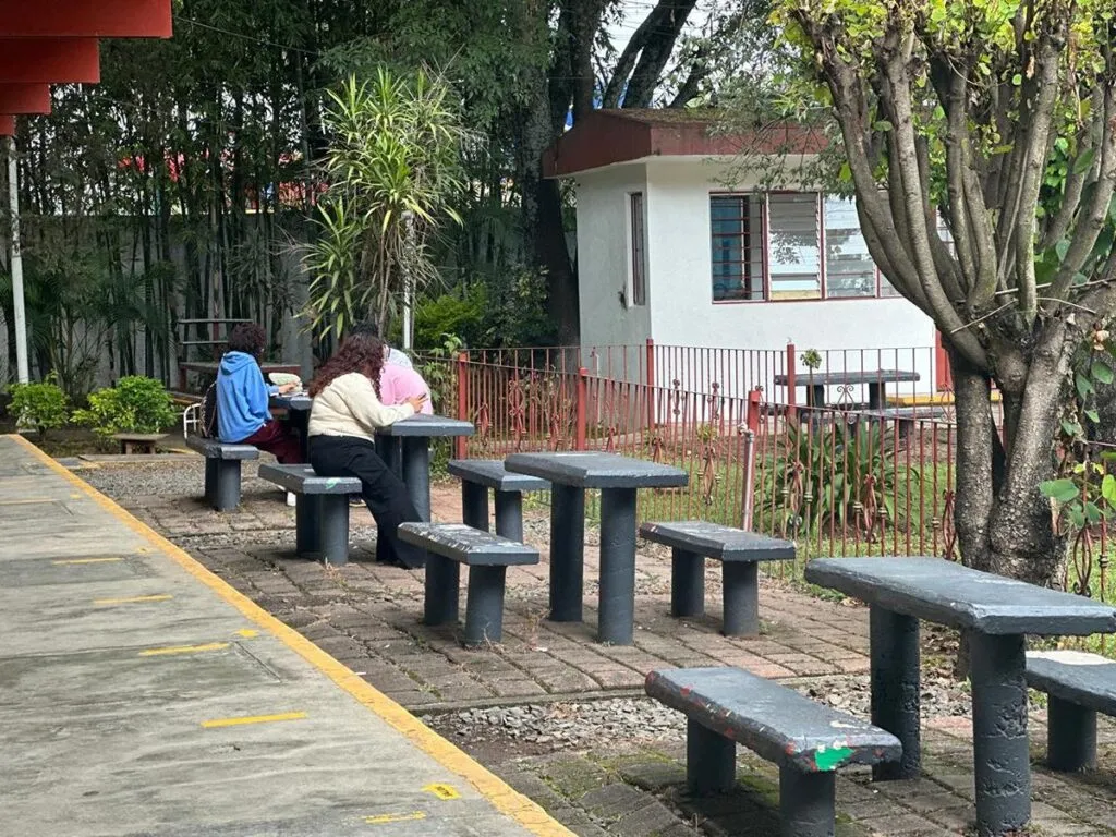 Denuncian cobro de 2 mil pesos las cuotas para ingresar al CBTis 149 de Morelia