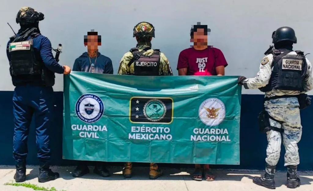 Detenidos en posesión de lonas de apología del delito