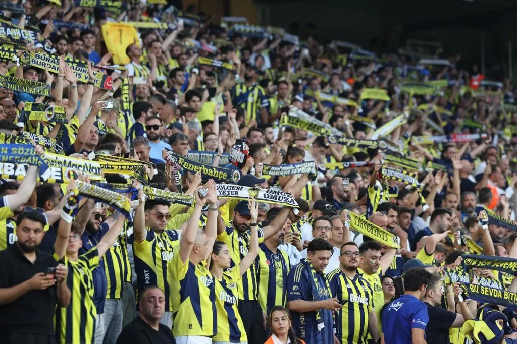 Dónde ver en vivo el Fenerbahce de Edson Álvarez vs Benfica en la Champions League ¿Debutará el mexicano?