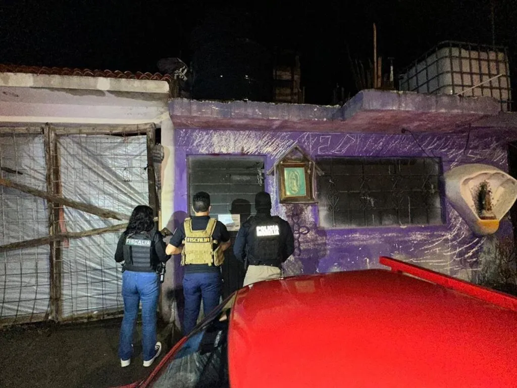 Durante cateos en Morelia la FGE asegura 3 mil dosis de narcóticos y detiene a siete personas