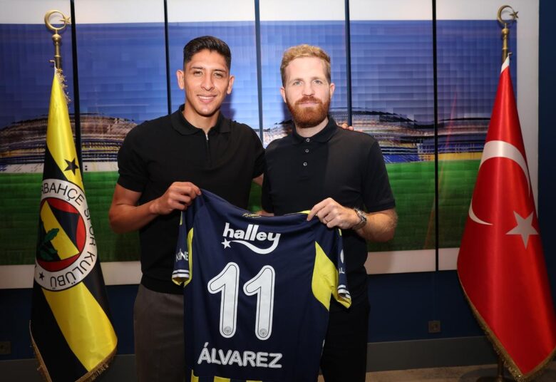Edson Álvarez firma con el Fenerbahce de Turquía
