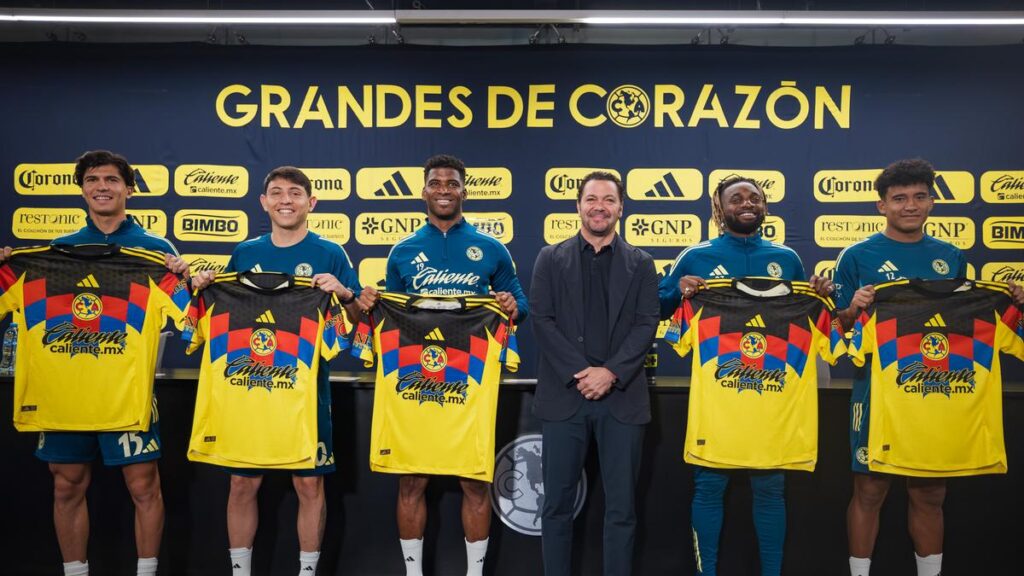 El Club América presenta a sus cinco refuerzos
