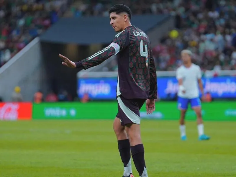 El mexicano Edson Álvarez será el nuevo pupilo de José Mourinho en el Fenerbahçe