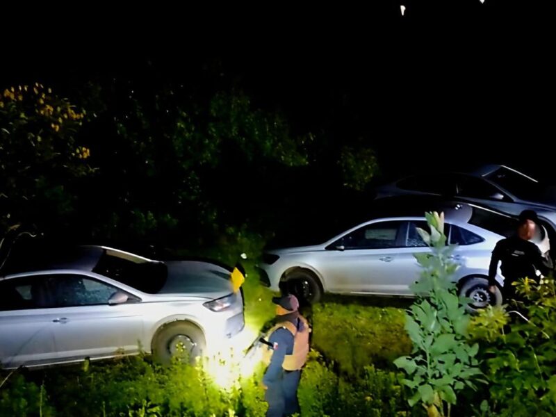 Elementos de seguridad recuperan tres vehículos nuevos que fueron robados este miércoles