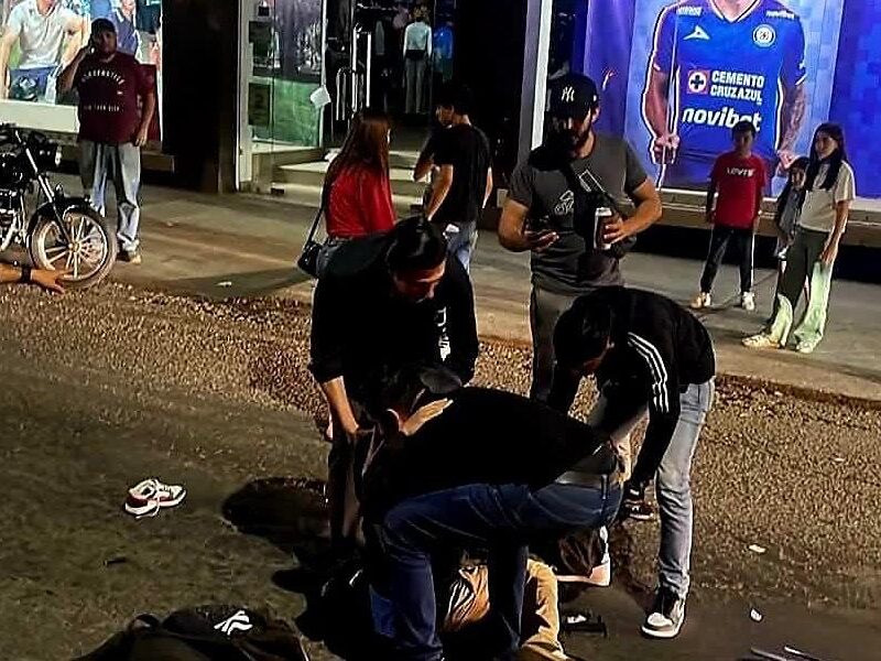 En accidente automovilístico fallece un joven y otro resulta herido en Uruapan