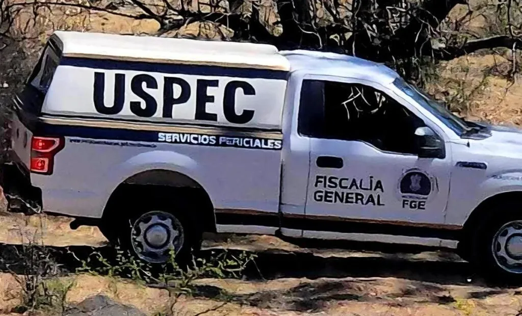 En Apatzingán localizan los restos óseos de un hombre, estaban en una barranca