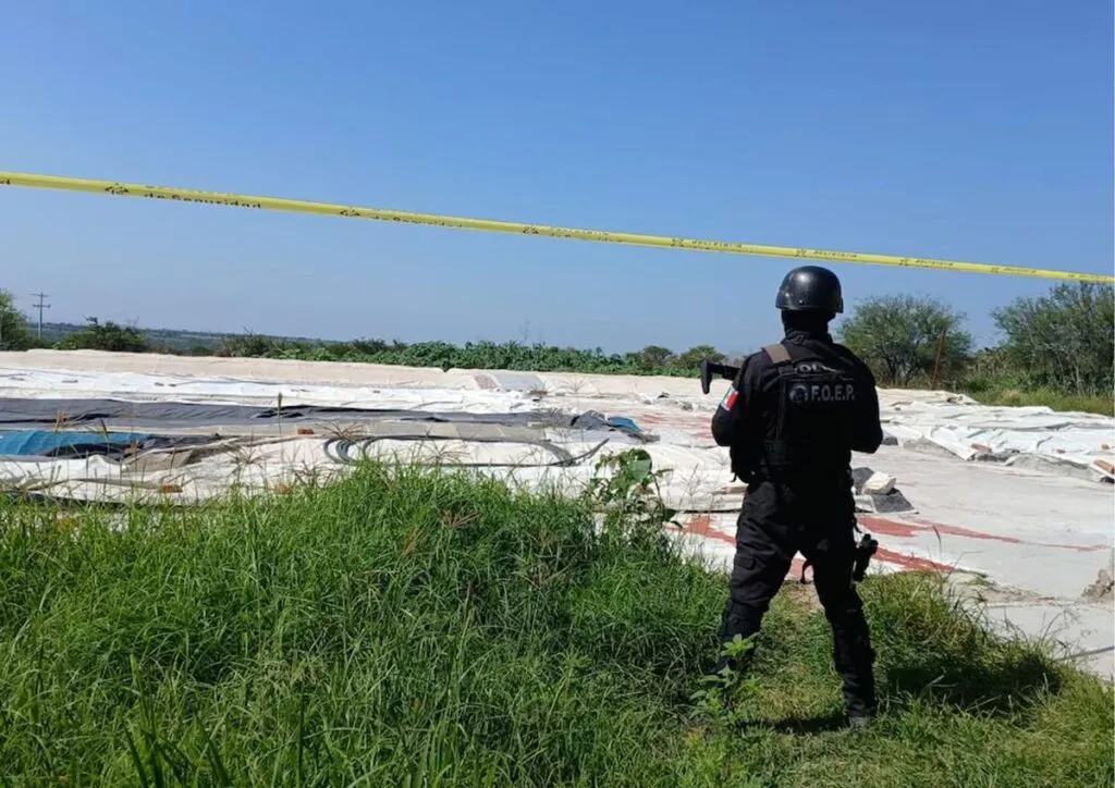 En rancho de Jalisco aseguran armas largas, municiones y equipo táctico