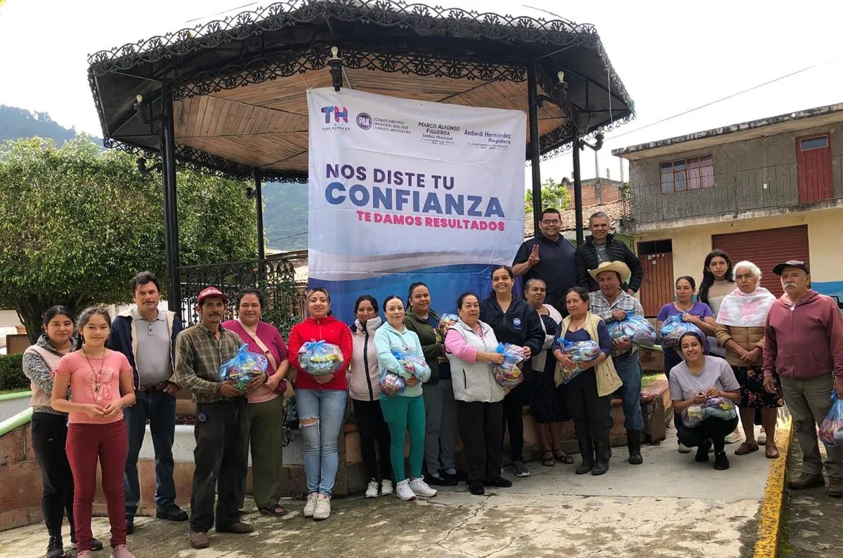 Entrega diputada Tere Herrera apoyos alimentarios a familias de Hidalgo