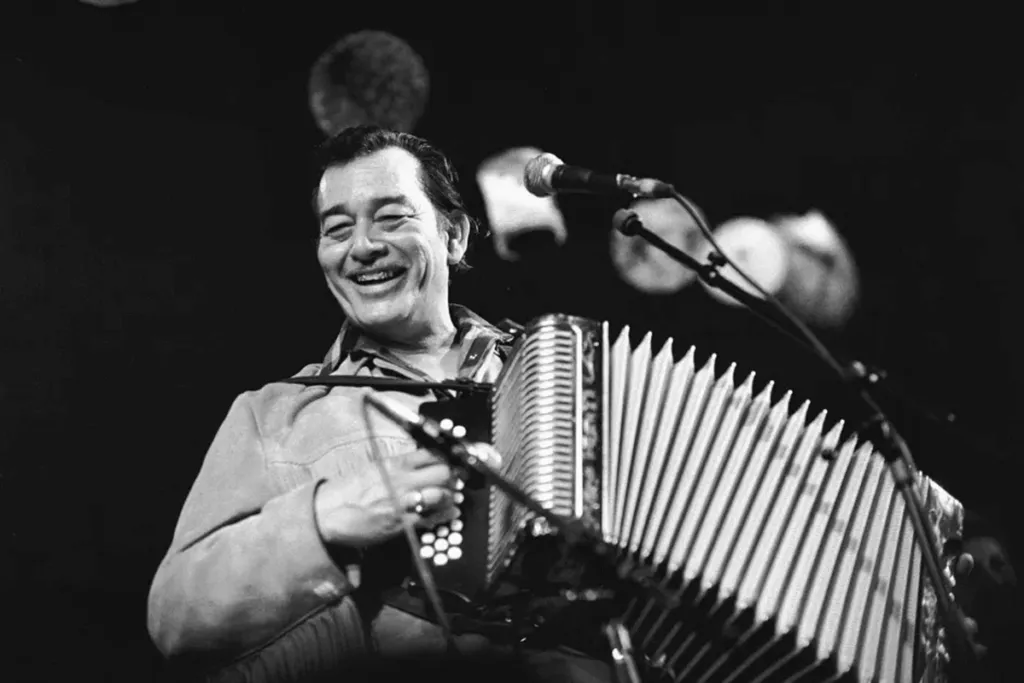 Fallece Flaco Jiménez: ícono del acordeón y alma del Tex-Mex