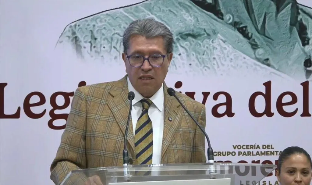 “Falso, lo que se dijo de mi”; Monreal explica viaje a España de vacaciones