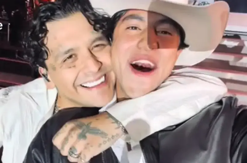 Fan de Christian Nodal habla de beso
