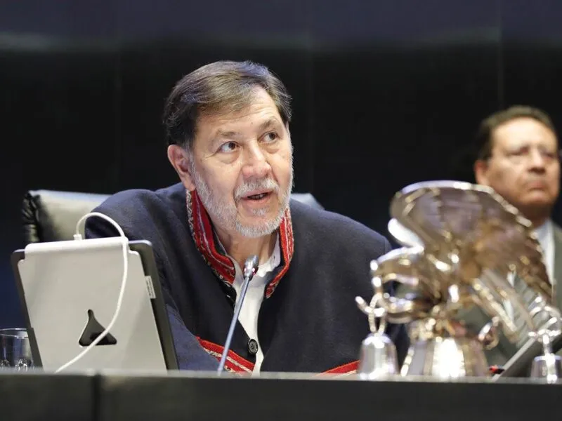Fernández Noroña convoca a sesión extraordinaria de la Permanente para abordar trifulca legislativa
