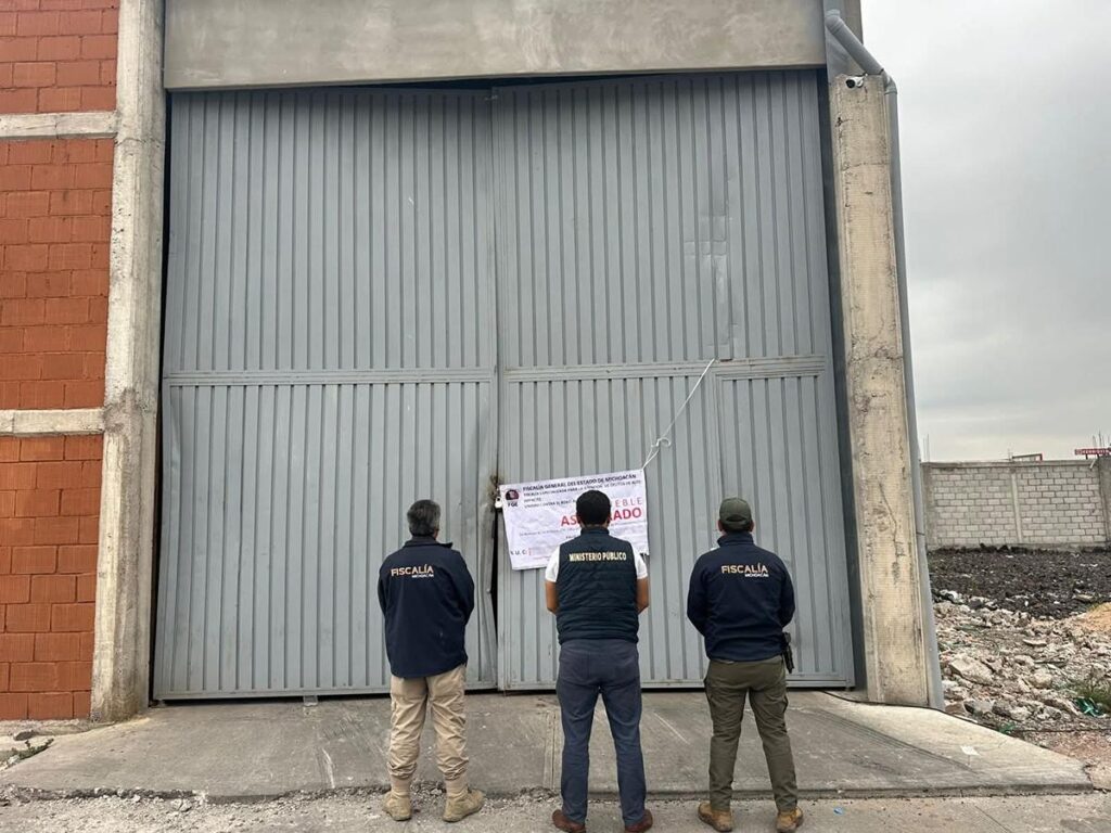 FGE Michoacán recupera 7 tractocamiones robados en cateo en Morelia