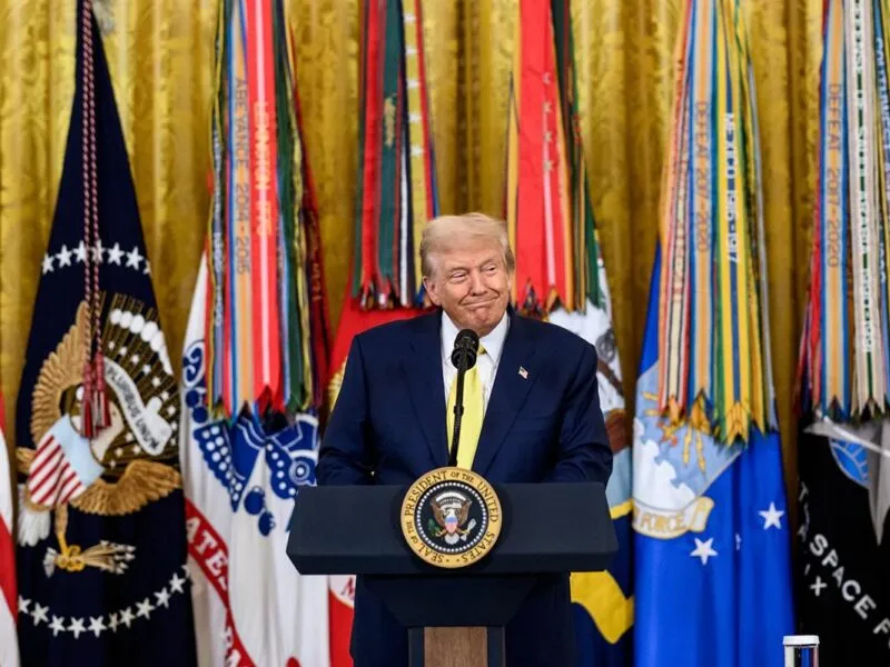 "Graves consecuencias" si Putin frena la paz en Ucrania, amaga Trump