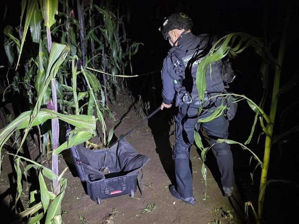 Grupo antiexplosivos desactiva granada de gas