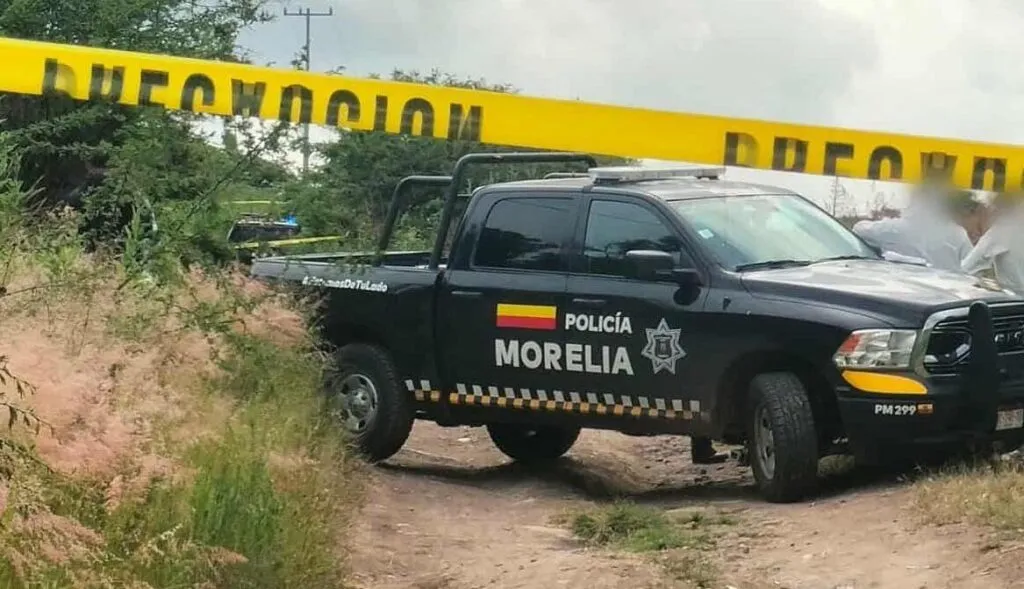 Hallan hombres asesinado al norte de Morelia