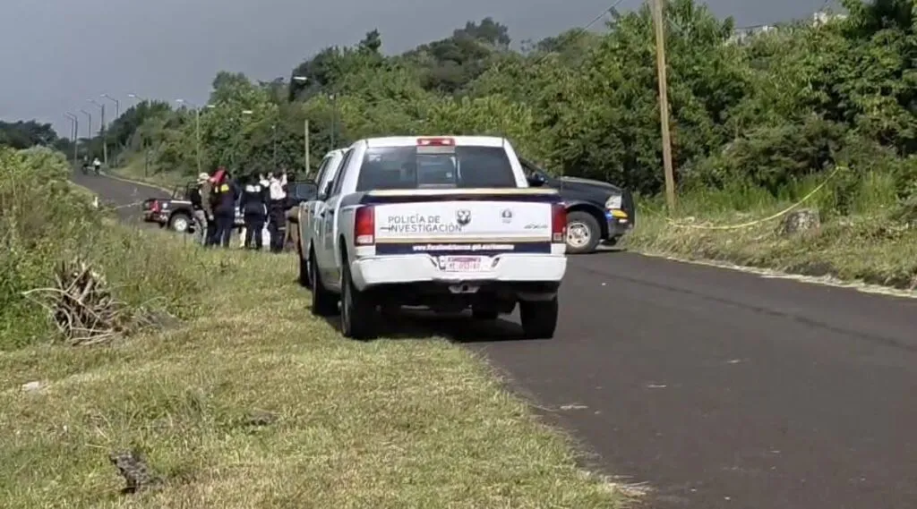 Hombre asesinado y abandonado en carretera de Morelia: lo hallan con múltiples disparos