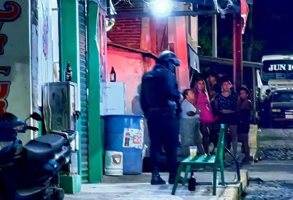 Hombre es asesinado a balazos en Apatzingán