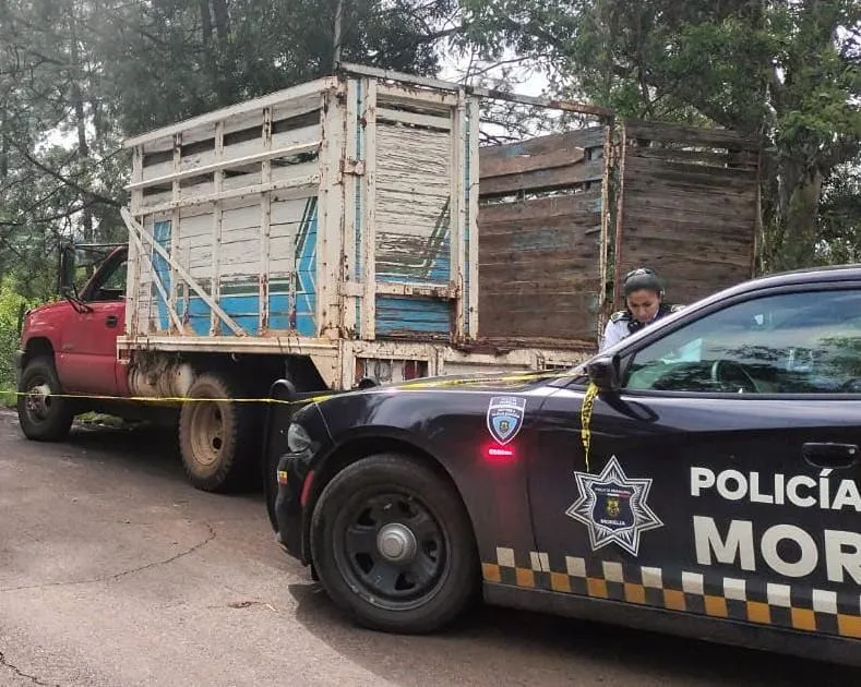 Hombre es asesinado abordo de su vehículo en Morelia