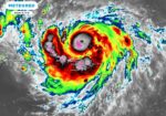 Huracán Erin se debilita a categoría 3 en el Caribe