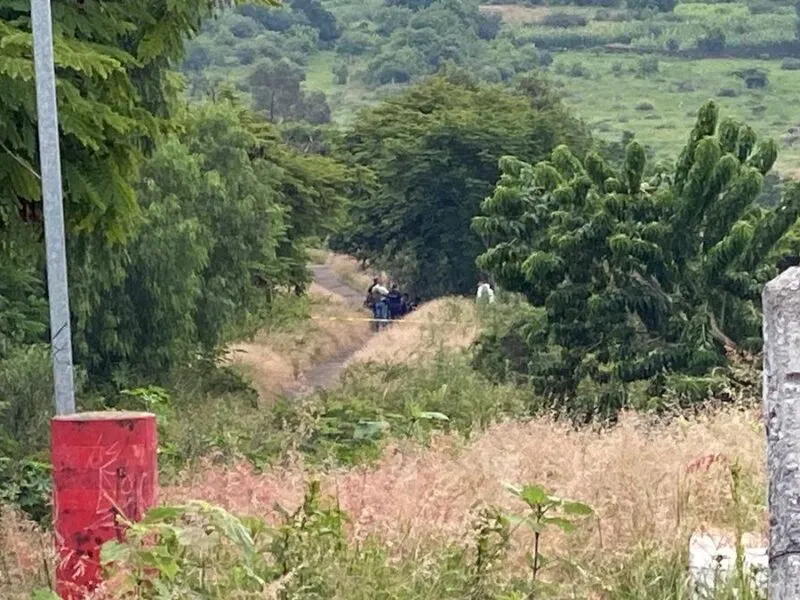 Investigan el hallazgo de un hombre sin vida en un predio de Morelia