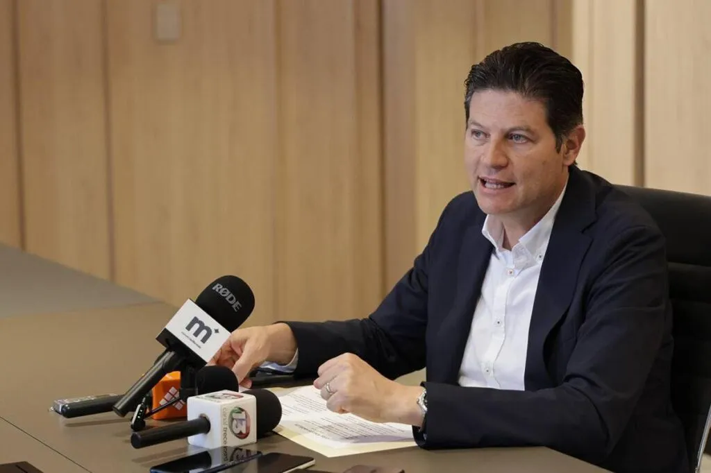 Justifica Alfonso Martínez promoción de su imagen en campaña por informe de gobierno