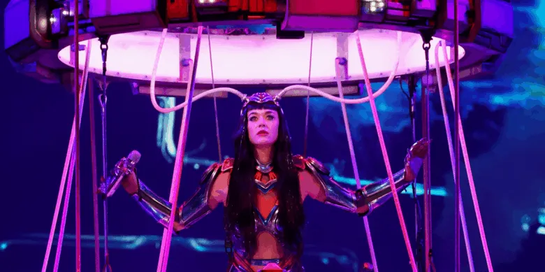 Katy Perry sufre descarga eléctrica en pleno show