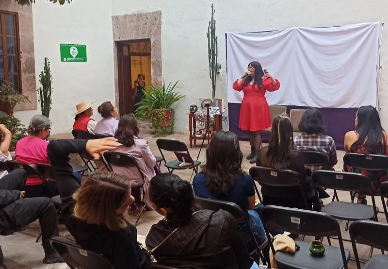 la apuesta de Metamórficas Violeta en "De Musas a Artistas"