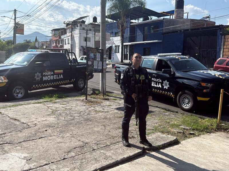 Le roban su camioneta mientras la lavaba; Policía de Morelia la recupera-1