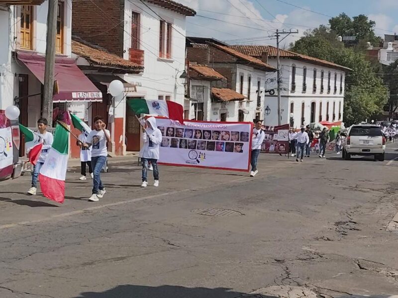 Marcha de madres buscadoras en Pátzcuaro