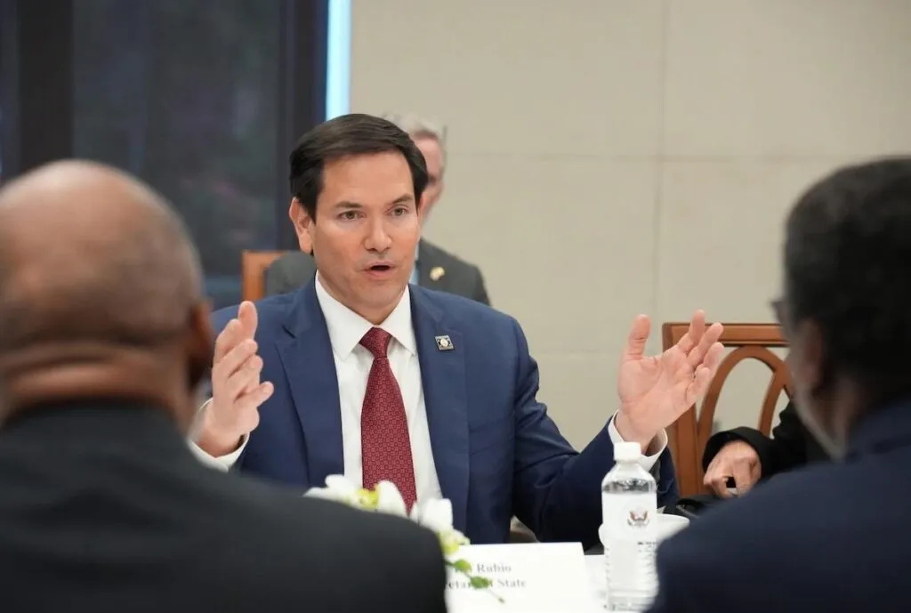 Marco Rubio lanza ultimátum: ¡EE.UU. arremete y los cárteles mexicanos ya son prioridad de seguridad nacional!
