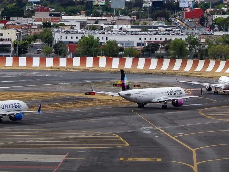 Más de 19 mil pasajeros afectados por inundaciones en AICM