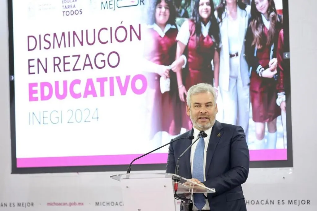 Michoacán avanza en rezago educativo aseguró Alfredo Ramírez Bedolla