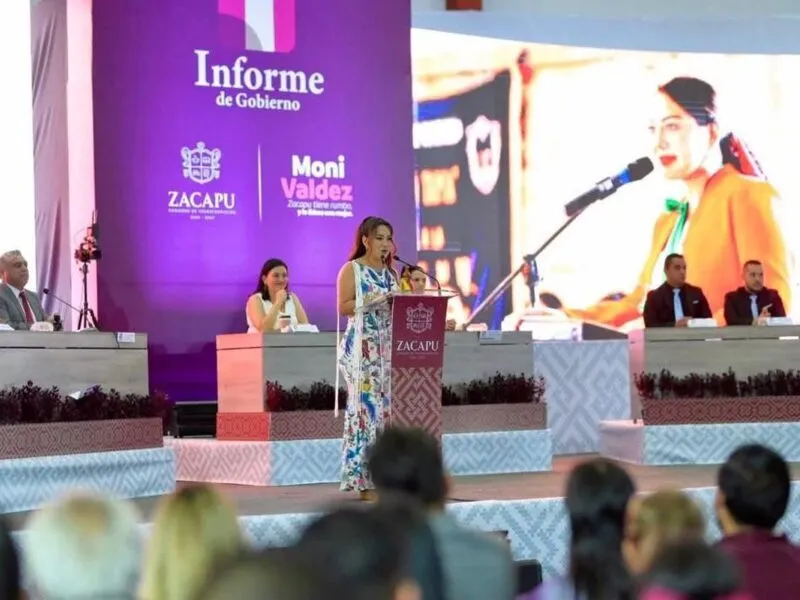 Monica Valdés en su primer informe de gobierno en Zacapu