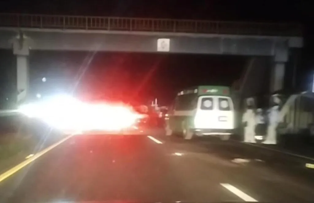 Motociclista muere tras choque contra una camioneta en la Morelia-Pátzcuaro