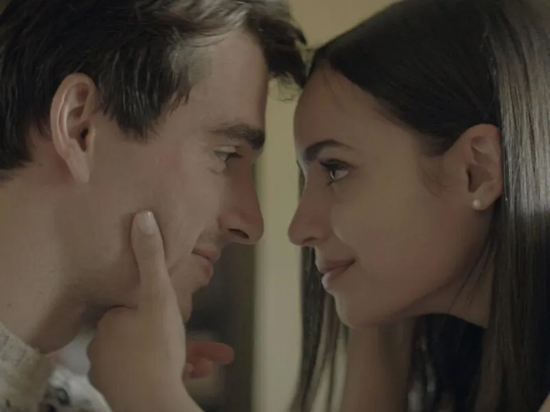 My Oxford Year en Netflix: Sofia Carson y Corey Mylchreest enamoran en una adaptación romántica ambientada en Oxford