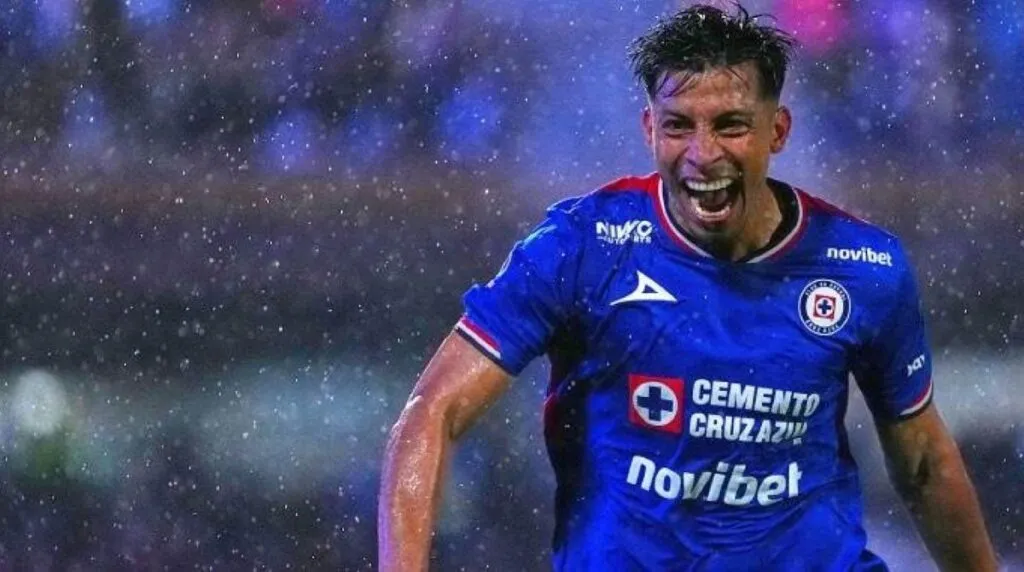 ¡Orgullo michoacano! Ángel Sepúlveda es líder de goleo del Apertura 2025