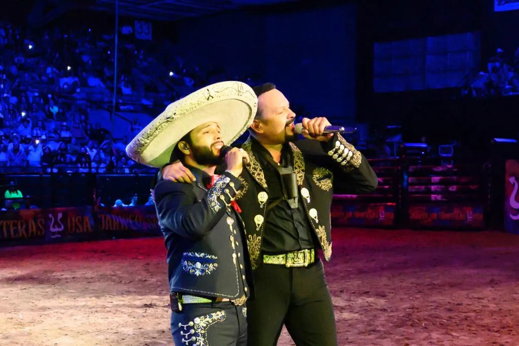 Pepe Aguilar dedica emotivo mensaje de cumpleaños a Leonardo en medio de la polémica familiar
