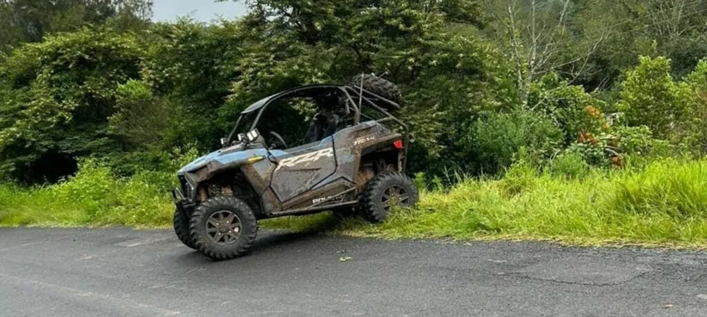 Pierde el control de su RZR y muere al volcar en la Morelia-Mil Cumbres