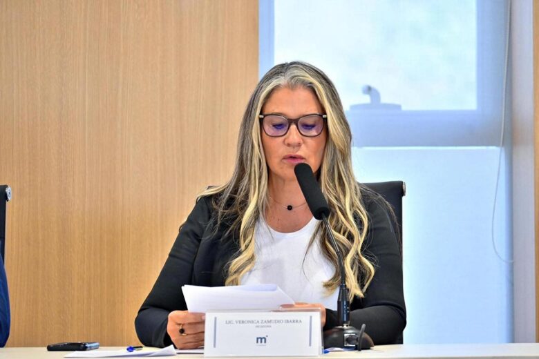 Plantea Verónica Zamudio eliminar casetas que bloquean banquetas en Morelia