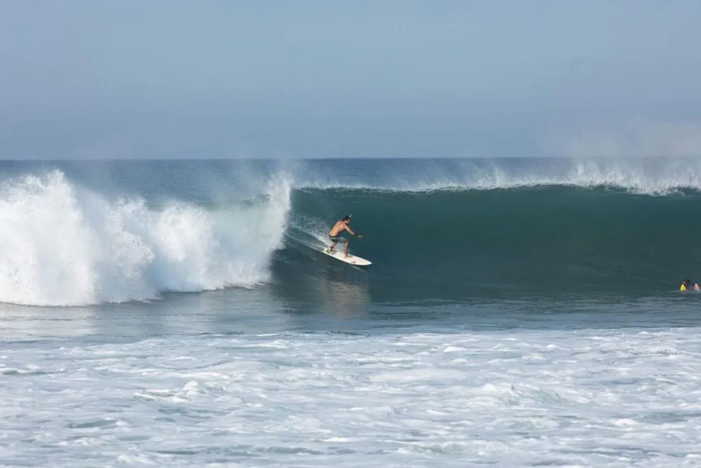 Playas de Michoacán, tesoro del Pacífico por su naturaleza y opciones deportivas